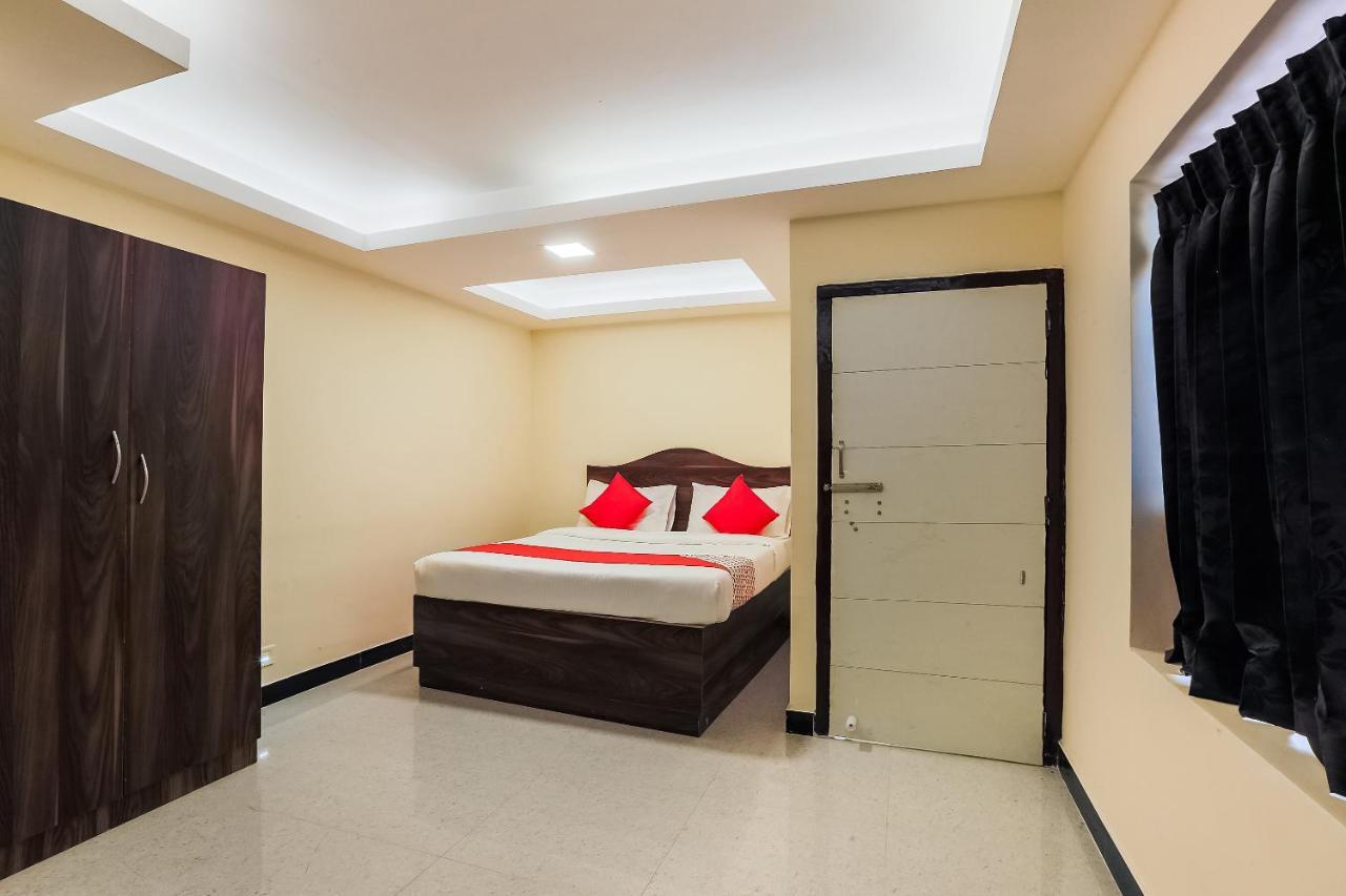 Oyo 36500 Sri Krishna Inn Ooty Exteriör bild