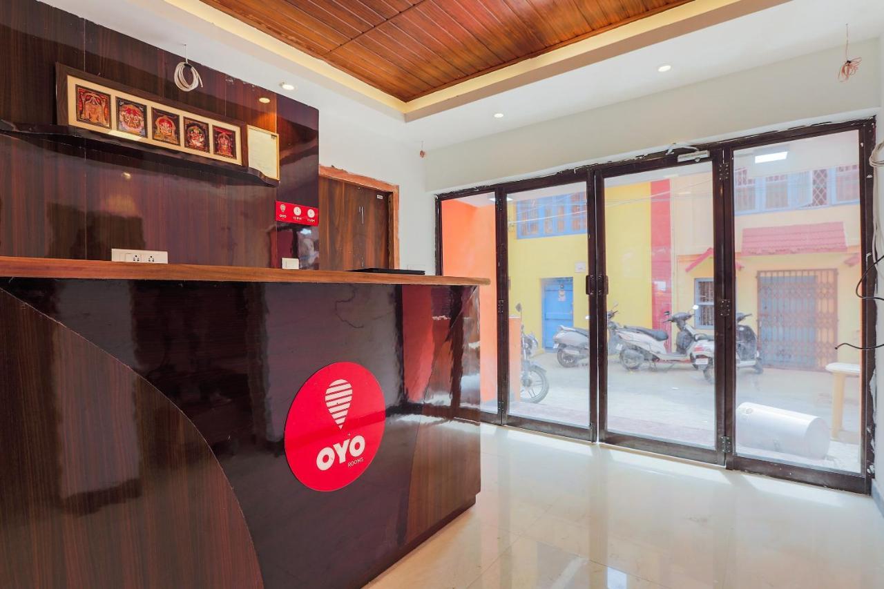 Oyo 36500 Sri Krishna Inn Ooty Exteriör bild