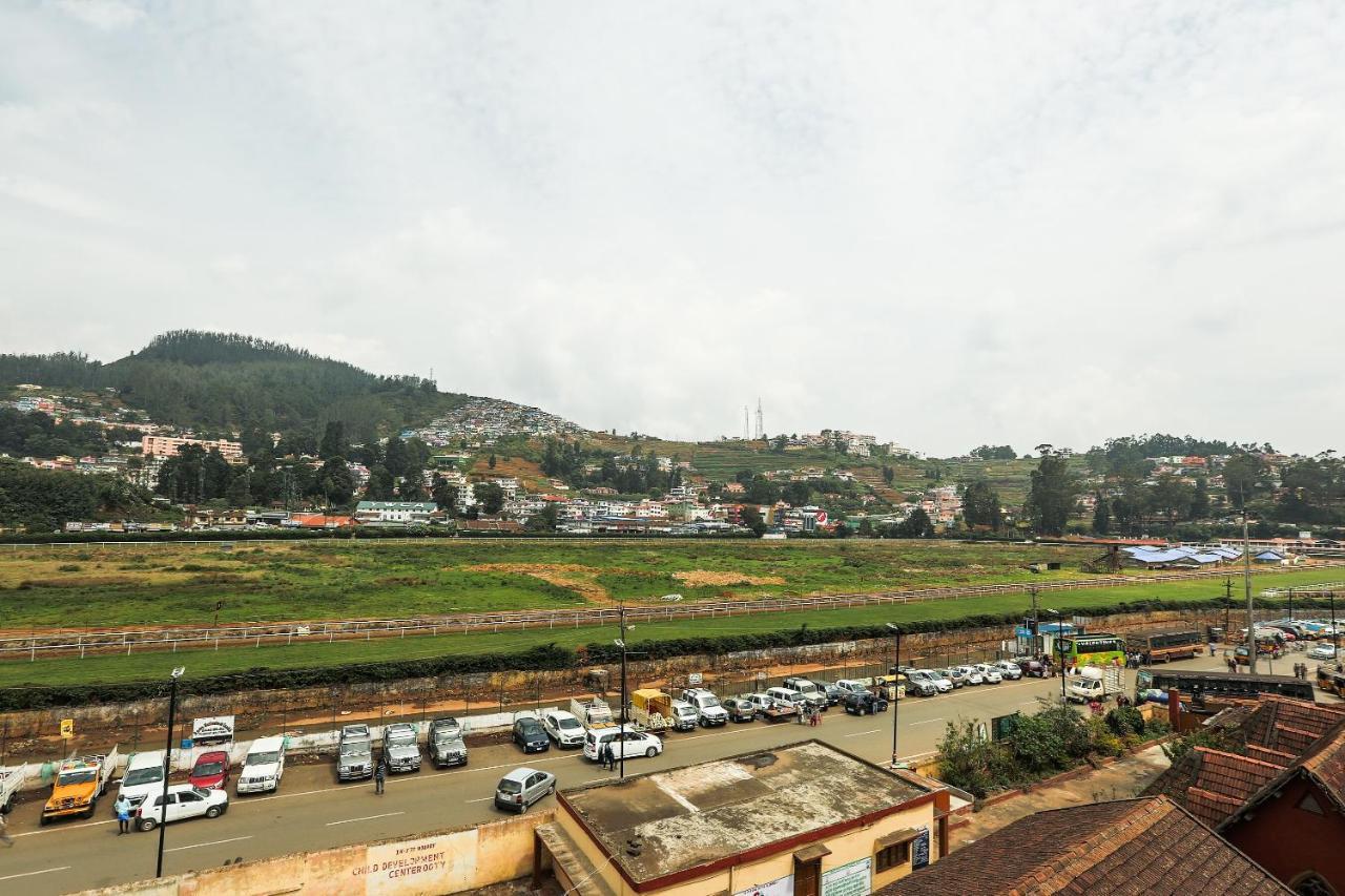Oyo 36500 Sri Krishna Inn Ooty Exteriör bild